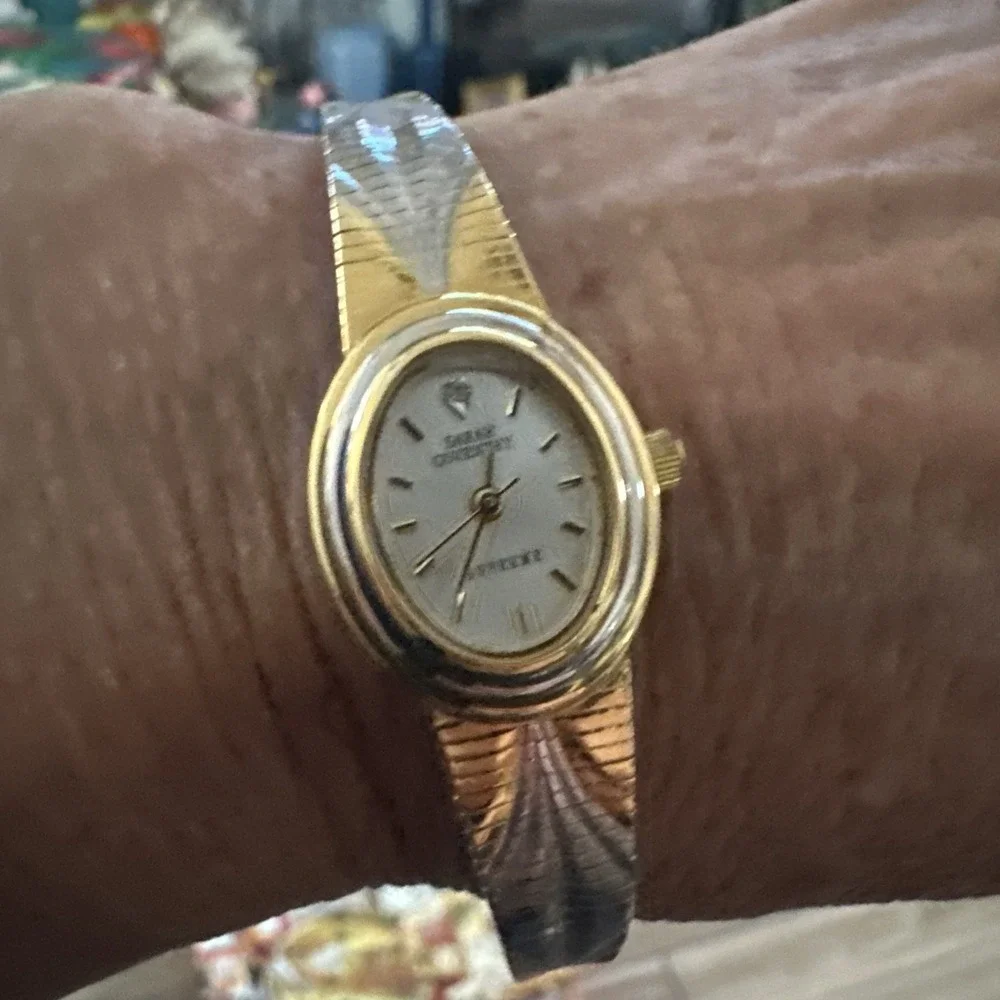 Sarah Coventry Watch Supreme Womens 18mm Case Quartz Three Hands